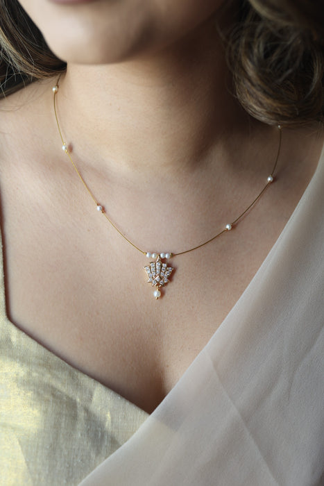 Heritage gold plated invisible necklace IN341