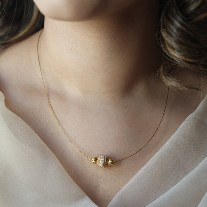 Heritage gold plated invisible necklace IN10112