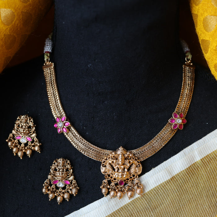 Antique gold short necklace with earrings G7656