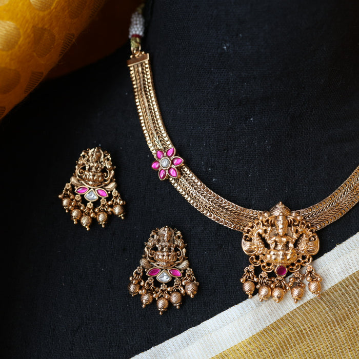 Antique gold short necklace with earrings G7656