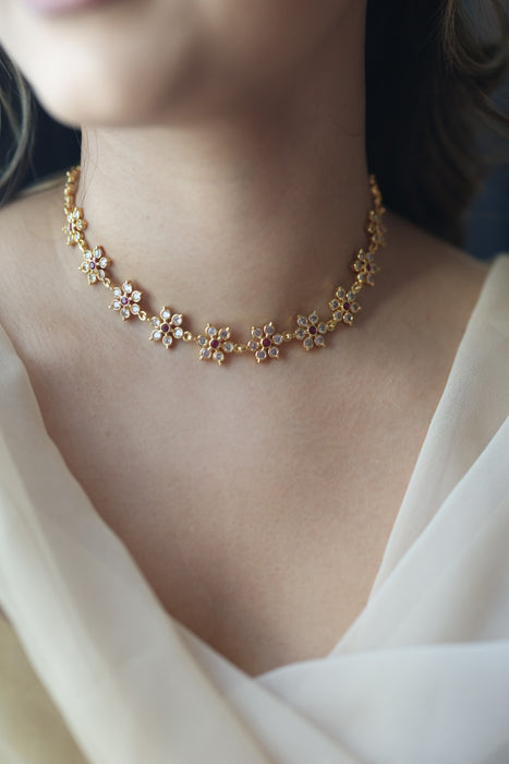 Heritage gold plated ruby white stone short necklace H1543