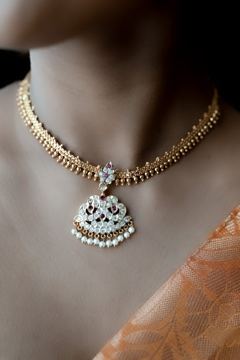 Heritage gold plated ruby white stone short necklace H5812
