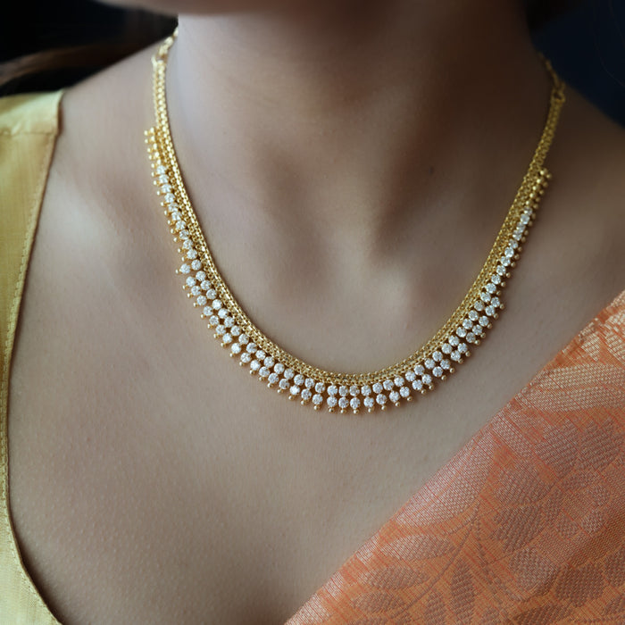 Heritage gold plated white stone short necklace H3891