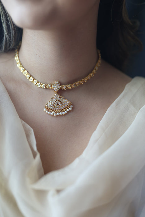 Heritage gold plated short necklace H1222