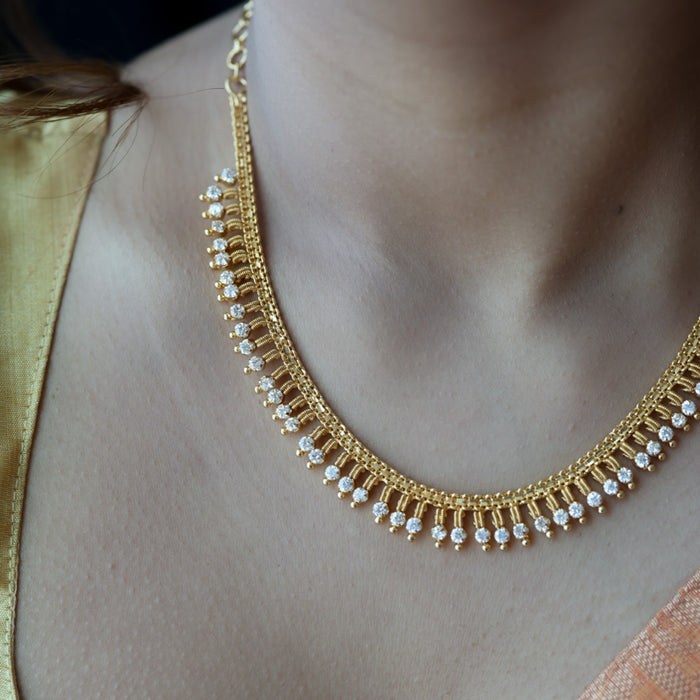 Heritage gold plated white stone short necklace H5801