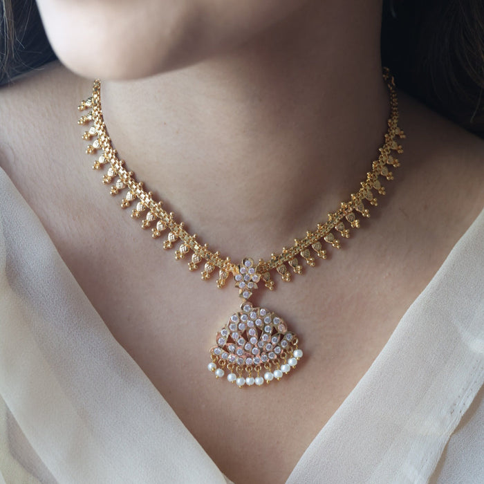 Heritage gold plated short necklace H222