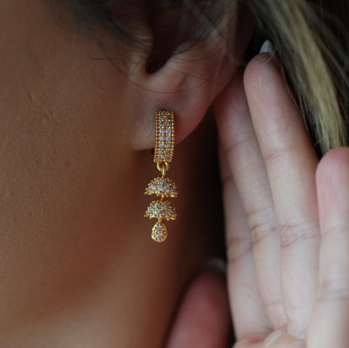 Heritage gold plated white stone hoop earrings HD899