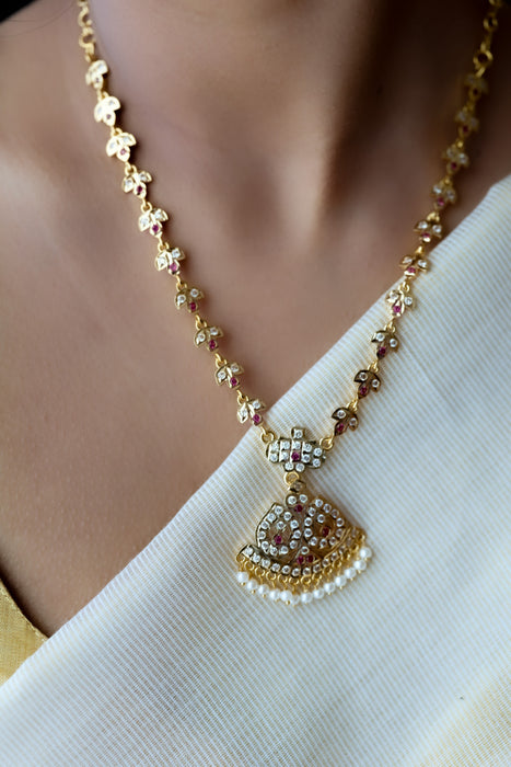 Heritage gold plated white stone short necklace H8034