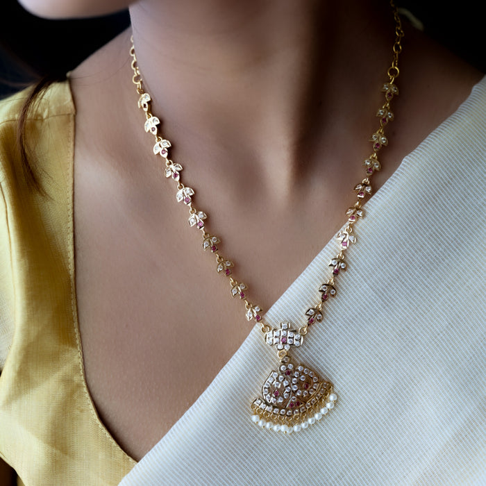 Heritage gold plated white stone short necklace H8034