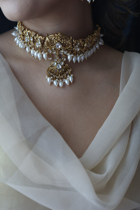 Antique gold and pearl choker necklace with earrings CCB2243