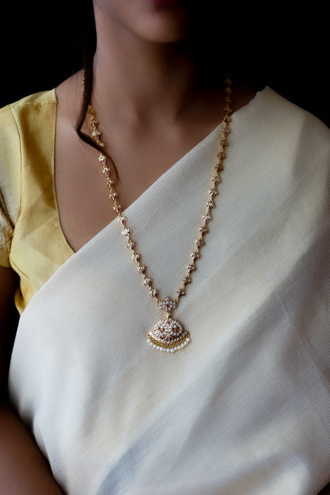 Heritage gold plated white stone long necklace HL5244