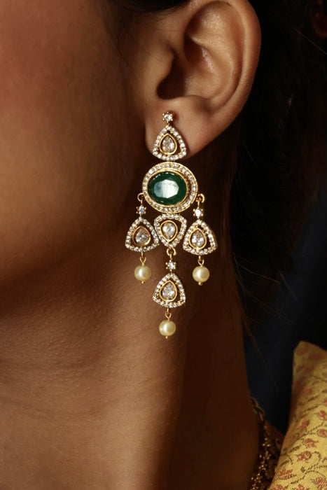 Antique green stone short necklace and earrings SS10322