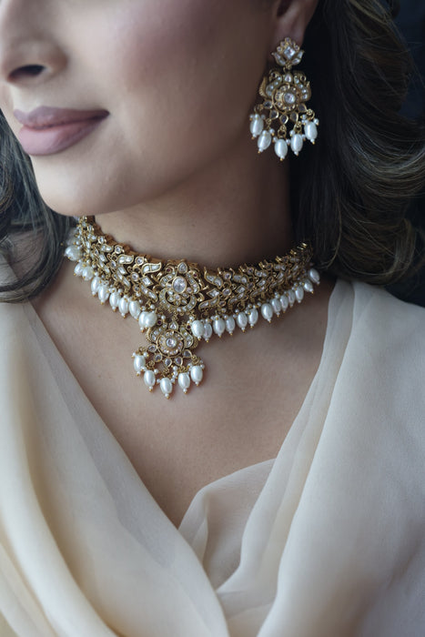 Antique white stone choker necklace and earrings CCB26732