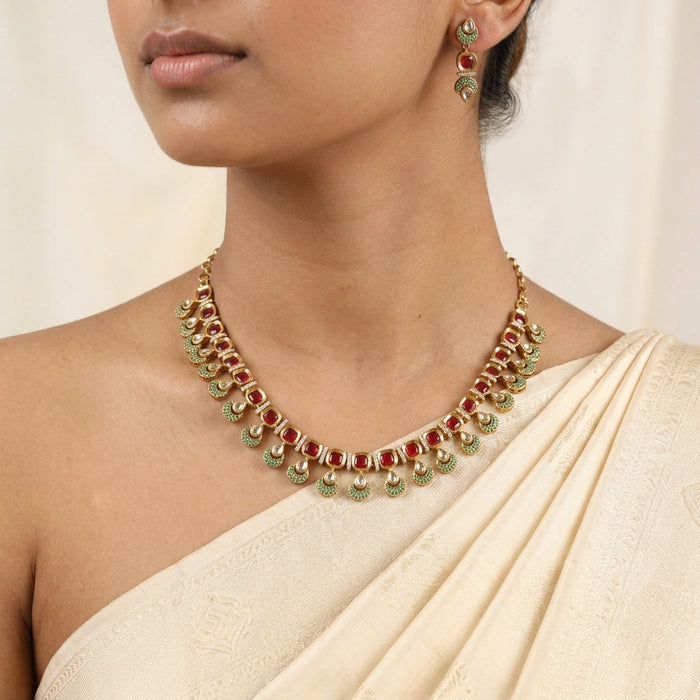 Antique green stone short necklace and earrings SS10116