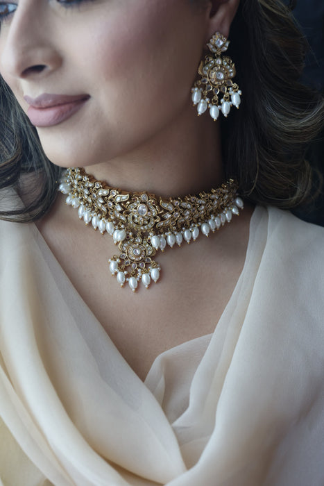 Antique white stone choker necklace and earrings CCB26732