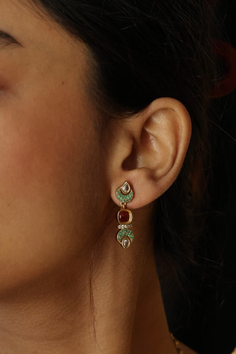 Antique green stone short necklace and earrings SS10116