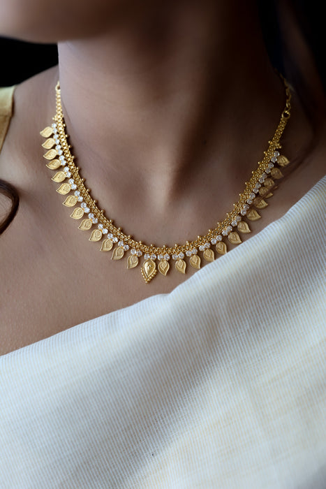 Heritage gold mango short necklace and earrings H679