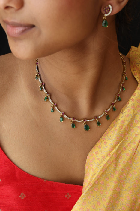 Antique green stone short necklace and earrings SS10153