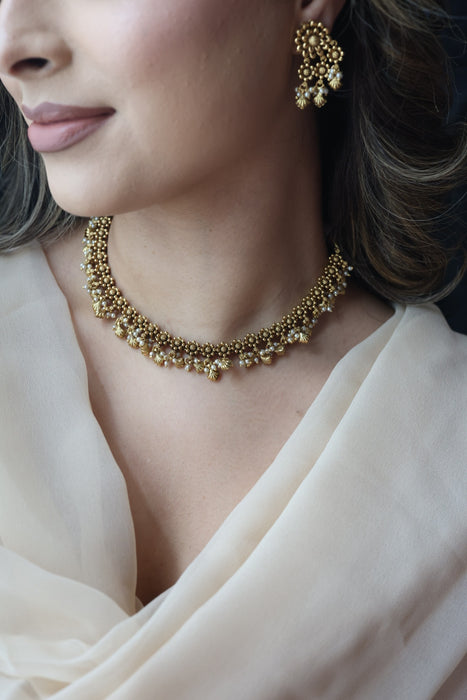 Antique gold short necklace and earrings G11893