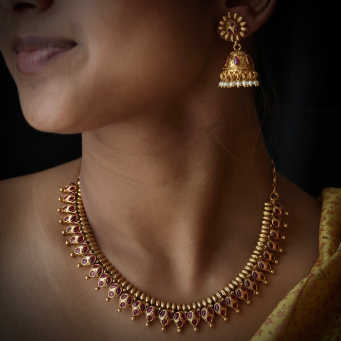 Antique gold ruby stone short necklace with earrings G3562