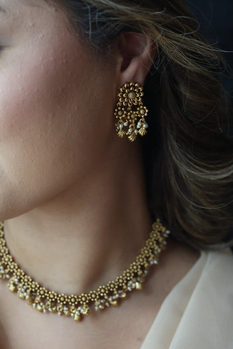 Antique gold short necklace and earrings G11893