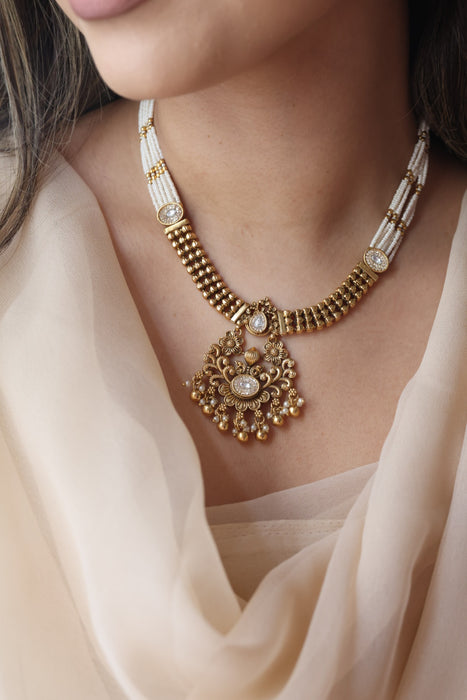 Antique gold short necklace and earrings G1782