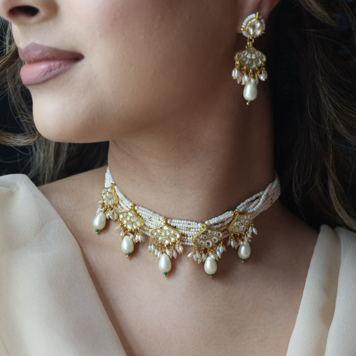 Kundan white stone and pearl choker necklace with earrings MS2334