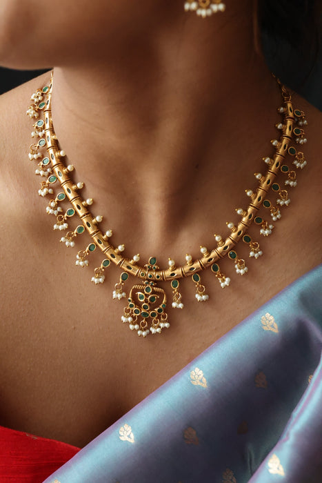 Antique green stone short necklace and earrings SS110166