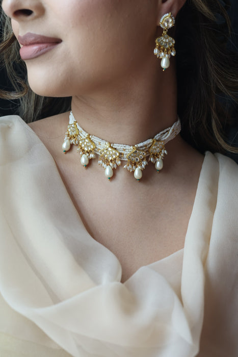 Kundan white stone and pearl choker necklace with earrings MS2334