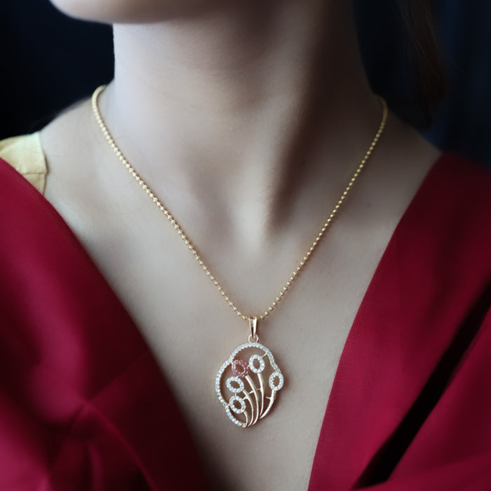 Heritage gold plated pendant with chain HC009
