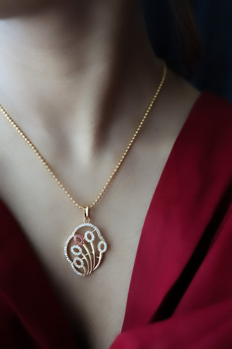 Heritage gold plated pendant with chain HC009