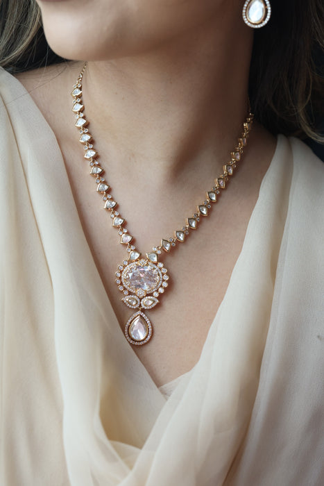 Kundan white stone short necklace with earrings MS2334