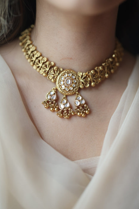 Antique gold choker necklace and earrings G1527