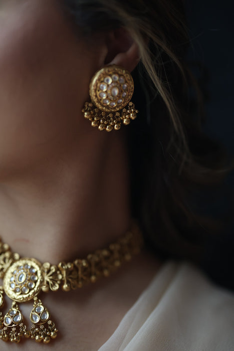 Antique gold choker necklace and earrings G1527