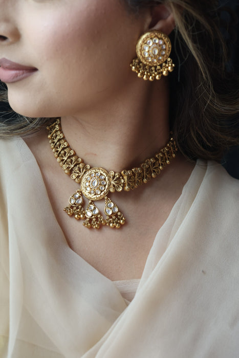 Antique gold choker necklace and earrings G1527