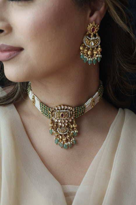 Antique gold and green pearl choker necklace with earrings AG1434