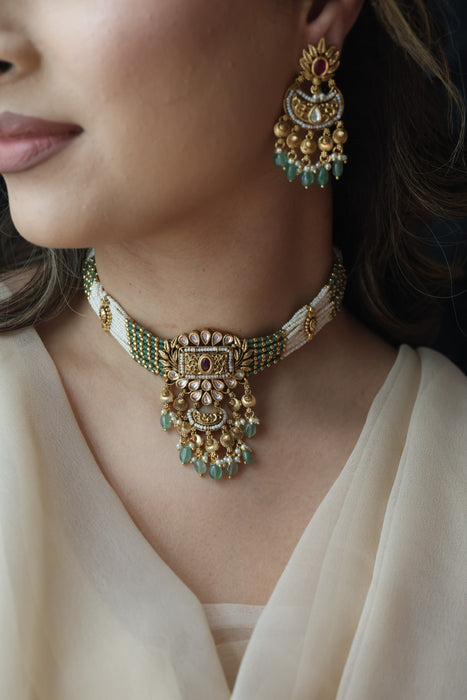 Antique gold and green pearl choker necklace with earrings AG1434