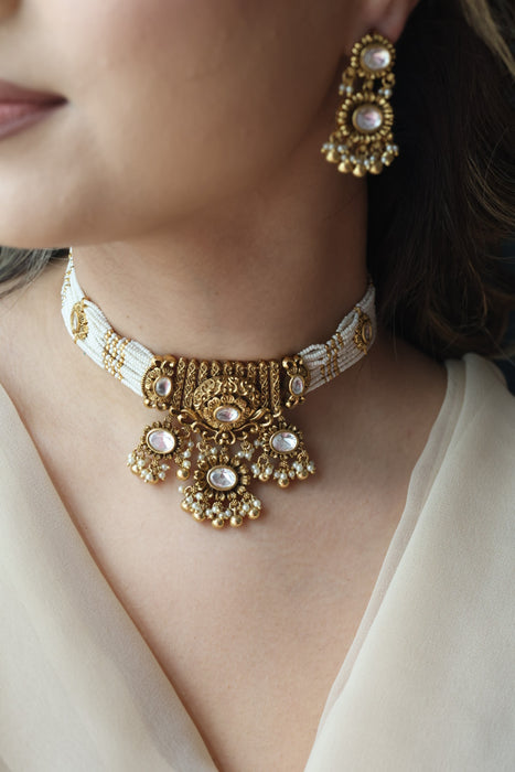 Antique gold choker necklace and earrings G18893
