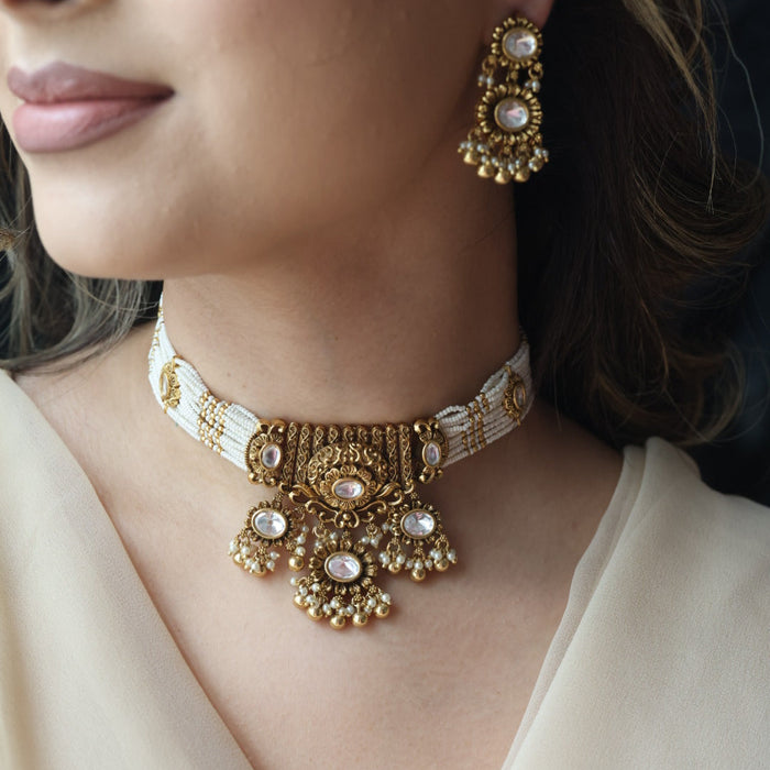 Antique gold choker necklace and earrings G18893