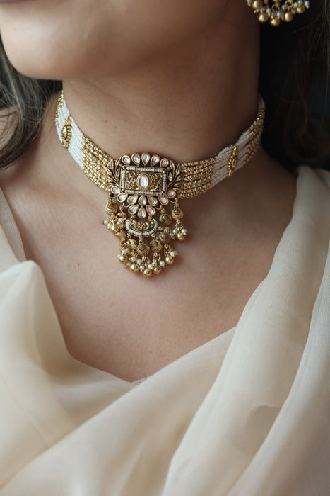 Antique gold and pearl choker necklace with earrings CCB26322