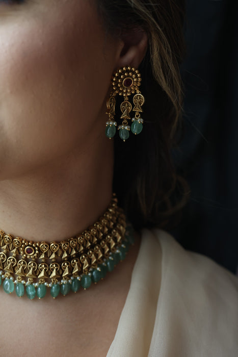 Antique gold green bead short necklace with earrings CCB26733