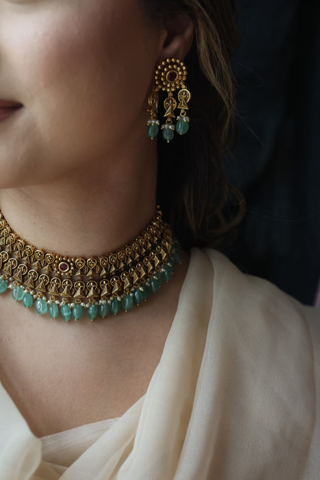 Antique gold green bead short necklace with earrings CCB26733