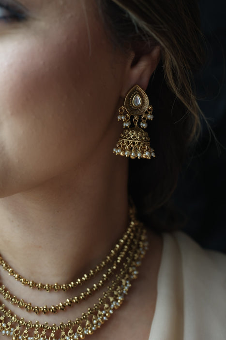Antique gold layer short necklace and earrings G9367