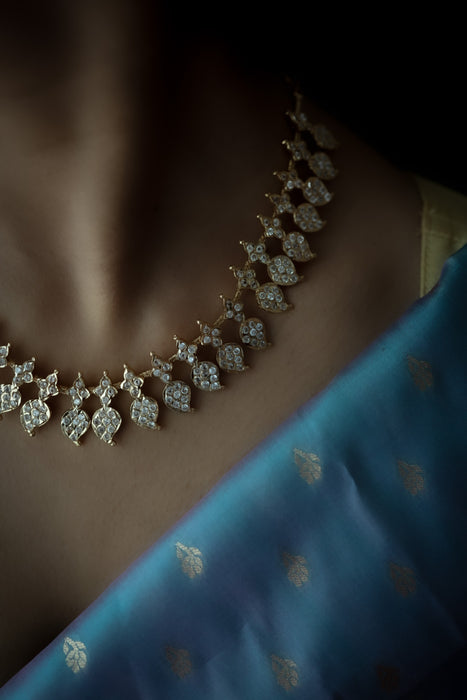 Heritage gold plated mango short necklace H642