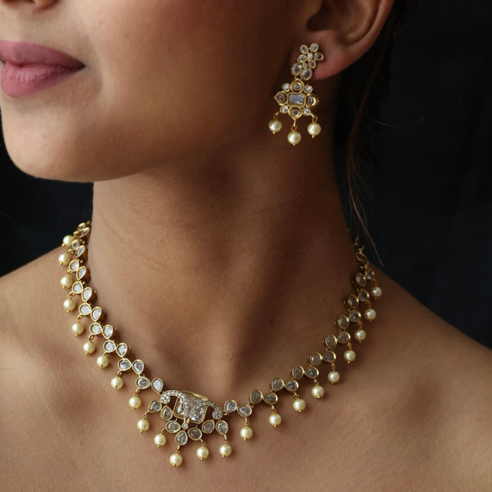 Antique white stone short necklace and earrings SS10877