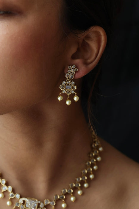 Antique white stone short necklace and earrings SS10877