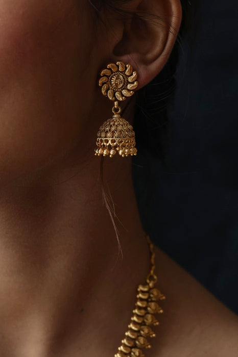 Antique gold short necklace and earrings G20433