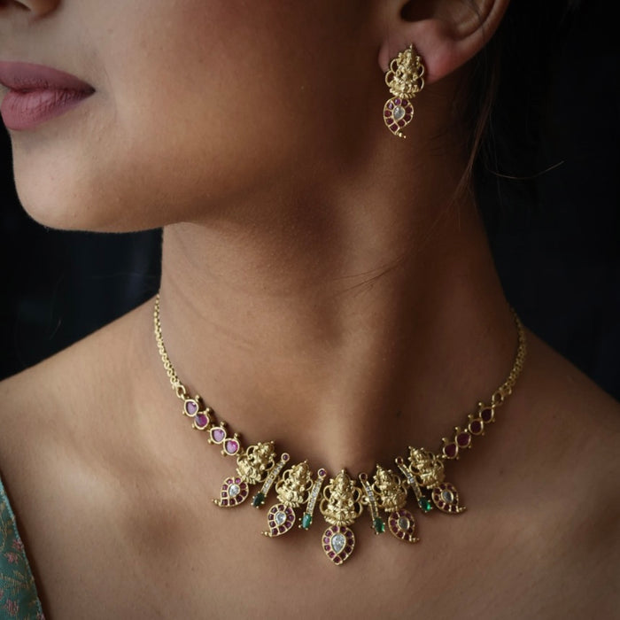 Antique gold short necklace with earrings SS10064