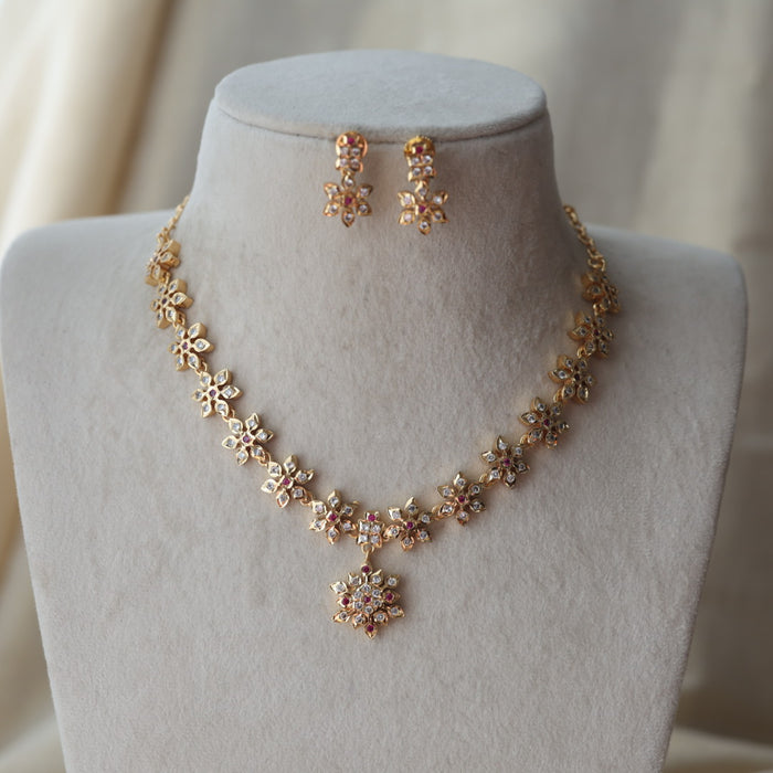 Heritage gold plated choker short necklace H289