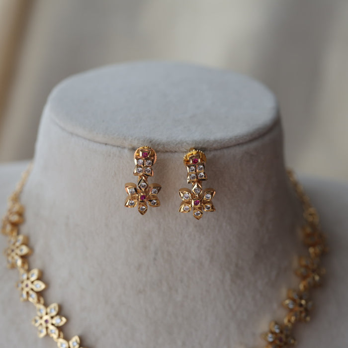 Heritage gold plated choker short necklace H289